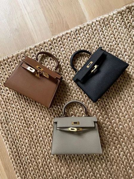 Brown Mini Kelly, Lily Bean Bag, Lily And Bean Bag, Outfits With Handbags, Neutral Handbags, Mini Kelly Hermes, Lily And Bean, Hermes Wishlist, Classic Designer Handbags