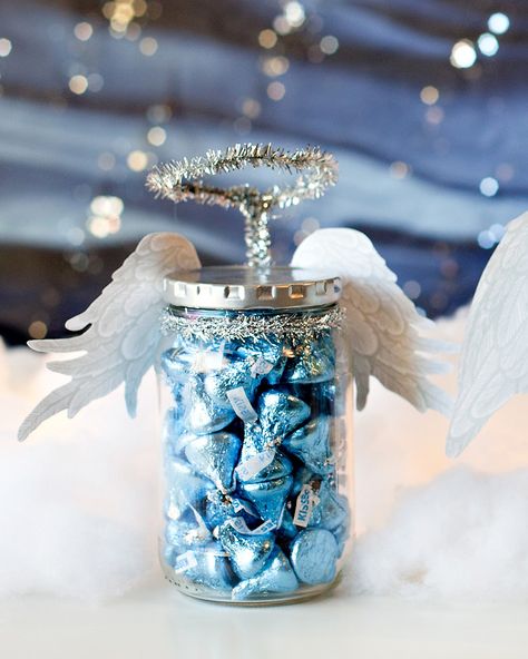 DIY Angel Holiday Gift Jars + Printable Tags // Hostess with the Mostess® Angel Theme Decorations, Angel Gifts Ideas, Mason Jar Printables, Easy Holiday Decorations, Gift Jars, 12 Days Of Xmas, Diy Angels, Homemade Holiday Gifts, Angel Theme