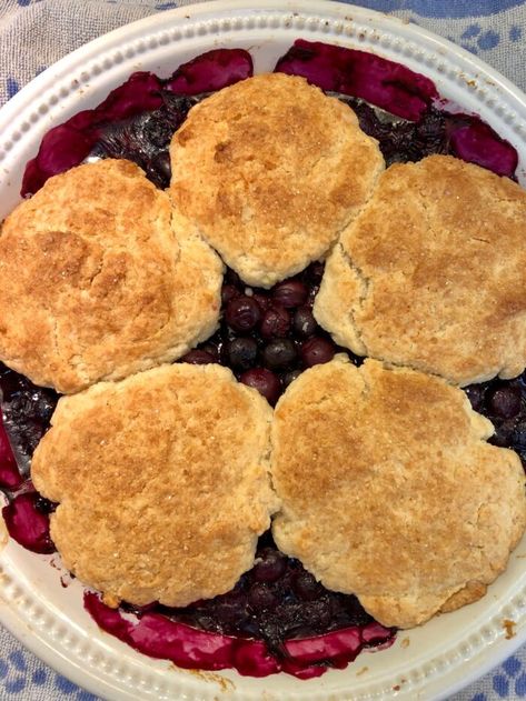 Fresh Cherry Cobbler, Tomatoes On The Vine, Chocolate Cobbler, Cobbler Topping, Berry Cobbler, Fresh Cherry, Fruit Cobbler, Blueberry Cobbler, Cherry Cobbler