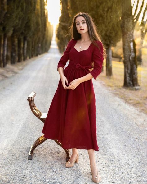 Latest Frock Designs, Loose Hairstyle, Elegant Red Dress, Frock Designs, Indian Kurti, Waiting For U, Civil Wedding Dresses, Frock For Women, Eid Dresses