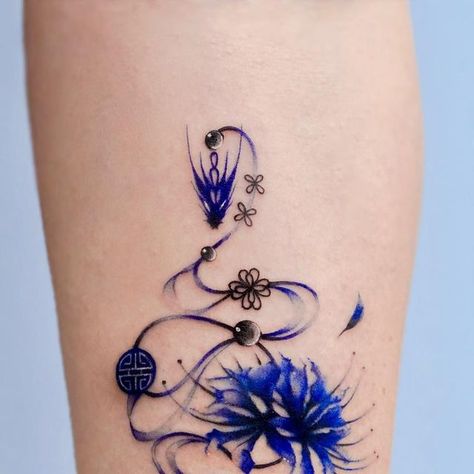 Blue Lily Tattoo, Blue Spider Lily Tattoo, Blue Spider Lily, Spider Lily Tattoo, New York Tattoo, Spider Lily, Blue Tattoo, Cat Tattoos, Blue Lily