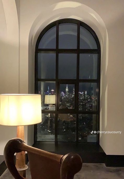 Intj Core, Nyc Penthouse, Apartment Aesthetic, New York Apartment, Upper East Side, Golden Girl, Monica Bellucci, Dream House Interior, Nyc Apartment