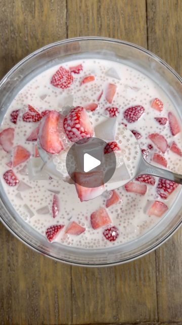 Strawberry Sago With Nata De Coco, Strawberry Sago Recipe, Strawberry Sago Dessert, Strawberry Tapioca Pearls, Tapioca Pearls Recipe, Strawberry Tapioca, Strawberry Sago, Tapioca Dessert, Bowl Of Strawberries