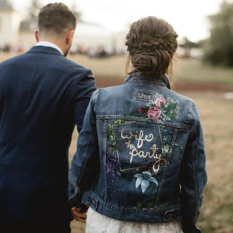 PNW Wedding & Portrait Photog on Instagram: “Forever obsessed with this jacket. #wifeoftheparty . . . . Hair | @coryreneehair  MUA | @danistevensskincare . #pnwedding #muchlove_ig…” Moon Stars Wedding, Custom Jean, Stars Wedding, Denim Wedding, Bride Jacket, Custom Denim Jacket, Bridal Cover Up, Wedding Jacket, Custom Denim