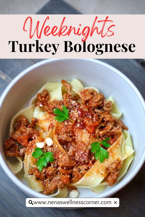 This easy bolognese pasta with jar tomato sauce is made with ground turkey for a healthier version of a favorite Italian dish. Jar Tomato Sauce, Pasta With Ground Turkey, Turkey Ragu, Easy Bolognese, Wellness Corner, Ragu Pasta, Ground Turkey Pasta, Bolognese Pasta, Turkey Bolognese