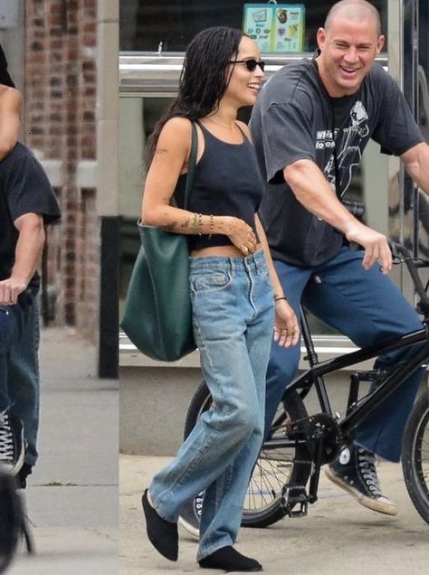 Zoe Kravitz Style, Nineties Fashion, Zoë Kravitz, Eternal Roses, Zoe Kravitz, Current Fashion Trends, Outfits With Hats, Fashion Icon, Cute Simple Outfits