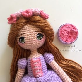 Dear fellow crocheters, How many of you have used blush to add to your amigurumi crochet dolls?   I for one am very late to the gam... Amigurumi Blush Cheeks, Amigurumi Tips, Human Doll, Blush On Cheeks, Pink Cheeks, Crochet Books, Yarn Projects, Crochet Videos, Doll Face