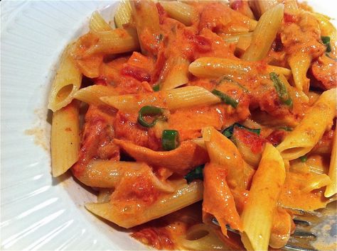 Homemade By Mary: PENNE with SMOKED SALMON in a VODKA ROSE SAUCE Rose Sauce Recipe, Salmon Tomato, Pasta Appetizers, Rose Pasta, Vodka Sauce Recipe, Smoked Salmon Pasta, Pink Sauce, Smoked Salmon Recipes, Seafood Pasta Recipes