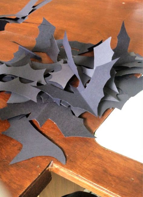 halloween decor- easy bat garland Inexpensive Diy Halloween Decorations, Bat Garland, Draw A Bat, Paper Bat, Dollar Tree Pumpkins, Diy Planter Box, Black Construction Paper, Faux Shiplap, Fall Fest