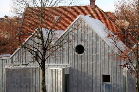 Alingsås District Court by Tengbom Zinc Extension, Environmental Architecture, Facade Panel, Big Building, Cladding Panels, Architectural Competition, Victorian Buildings, District Court, Brick Building