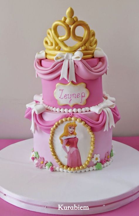 Birthday Cake Sleeping Beauty, Sleeping Beauty Cake Ideas, Aurora Birthday Cake, Princess Aurora Cake, Princes Aurora, Aurora Party, Aurora Cake, Sleeping Beauty Cake, Aurora Birthday