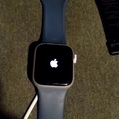 Apple Watch SE 2nd Generation W/ Blue Watch Band Apple Watch Se, Blue Watches, The Watch, Watch Band, Watch Bands, Apple Watch, Blue Color, Band, Fashion Tips