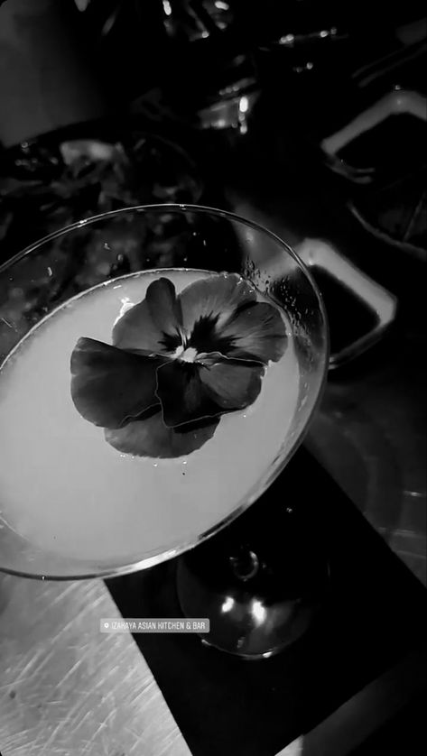 Black And White Filter, White Filter, Black And White Picture Wall, Kitchen Pictures, White Picture, Black And White Pictures, Rich Girl, Black And White Photographs, Cocktail Hour