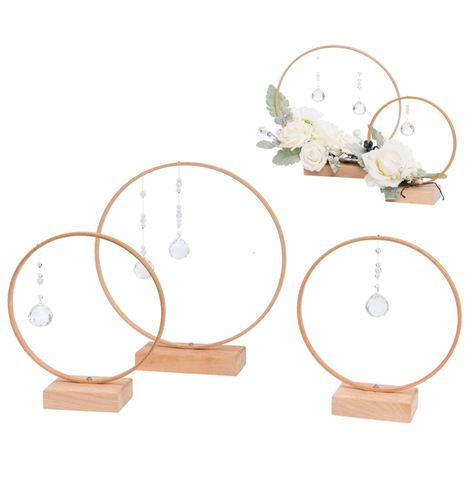 Wreath Centerpieces, Vintage Table Decorations, Wooden Centerpieces, Rose Flower Arrangements, Diy Wedding Bouquet, Floral Hoops, Wooden Hoop, Head Table, Diy Centerpieces