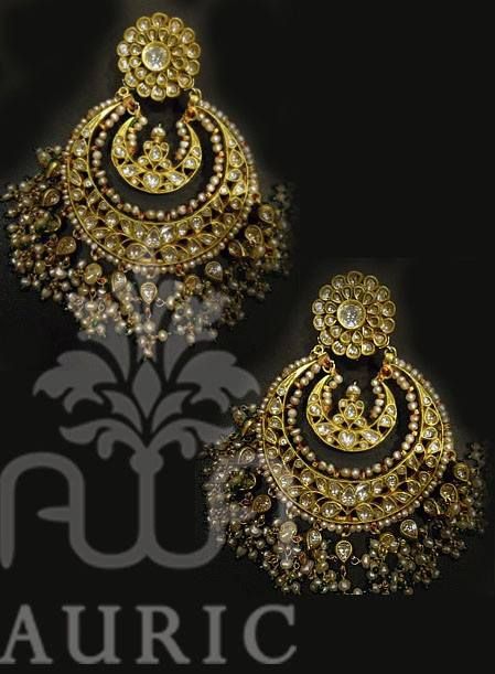 Jadau kundan earrings -- The beautiful designed glittery earring. Match it up with zari work saree & indianwear! Heavy Jewelry, Pakistani Jewellery, Jadau Jewellery, Indian Accessories, Traditional Indian Jewellery, Polki Earrings, Kundan Jewelry, Chandbali Earrings, Traditional Earrings