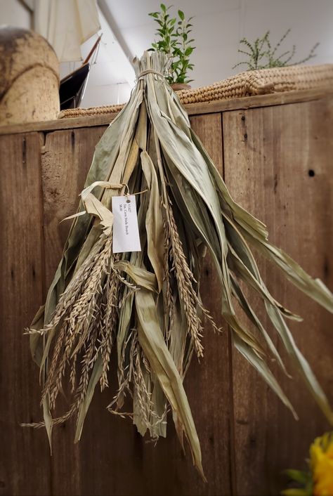 Dried Corn Stalks Decor, Corn Stalk Wreath, Corn Stocks Decoration, Cornstalk Decor, Corn Stalks Decorations, Corn Stalk Decor, Corn Decor, Corn Husk Crafts, Primitive Fall Decor