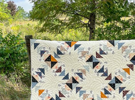 Chicago Geese Quilt, Geese Quilt Pattern, Geese Quilt, Sharon Holland, Bags And Totes, Flying Geese Quilt, Scrappy Quilt Patterns, Scrap Quilt Patterns, Fall Quilts