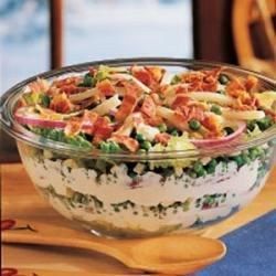 Bacon-Swiss Tossed Salad - Allrecipes.com Layered Salad Recipes, Cherry Tomato Salad, Tomato Salad Recipes, Resep Salad, Fresh Fruit Recipes, Layered Salad, Cole Slaw, Pea Salad, Tossed Salad