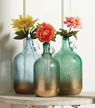 How To Make Painted Glass Gallon Jugs Gallon Jugs Crafts, Glass Jugs Crafts, Glass Jugs Decor, Wine Jug Crafts, Tinting Glass, Willow Wedding, Jug Decor, Large Glass Bottle, Mom Crafts