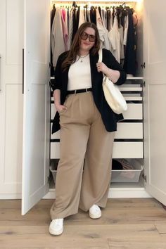 Wide Leg Trousers Outfit Casual, Dark Feminine Fashion, Trousers Outfit Casual, Wide Leg Trousers Outfit, Casual Plus Size Outfits, Plus Size Fall, Feminine Fashion, Dark Feminine, Summer Lookbook