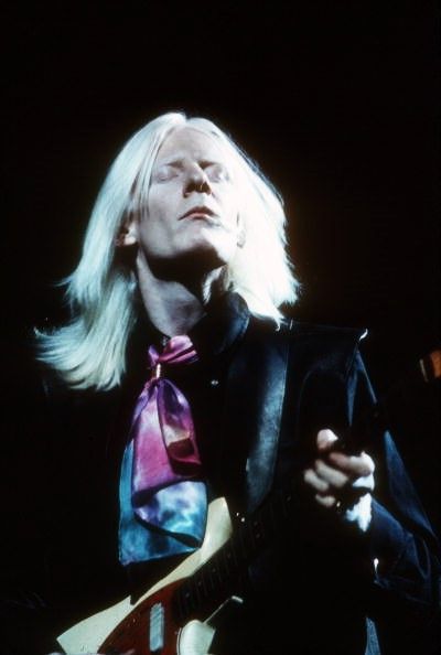 Johnny Winter, East New York, Fillmore East, Guitar Photography, Blues Musicians, Blues Artists, Winter Photo, Jazz Musicians, Rhythm And Blues