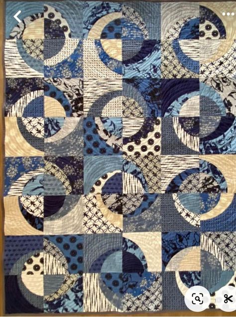 Japanese Quilts Modern, Blue Onion Quilt Pattern, Blue Onion Quilt, Quilts For Men Patterns, Indigo Quilts, Onion Quilt, Japanese Quilt Patterns, Circle Quilt Patterns, Asian Quilts