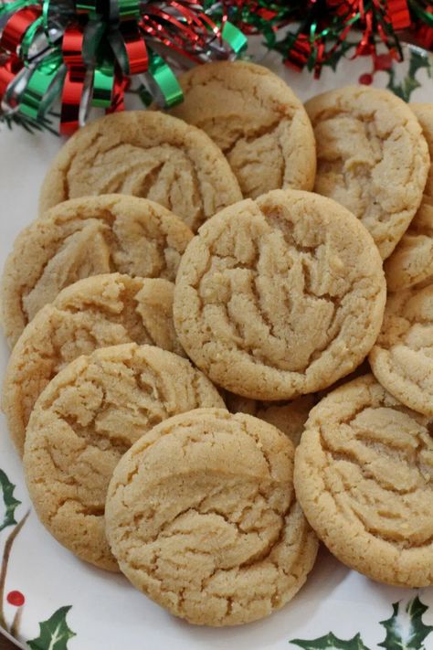 Soft Chewy Rum Crinkle Cookies - Jam Hands Hot Buttered Rum Cookies, Rum Buttered Almond Cookies, Rum Cookies Recipes, Rum Cookies, Rum Butter, Rum Extract, Fudge Recipes Chocolate, Jam Cookies, Recipes Chocolate