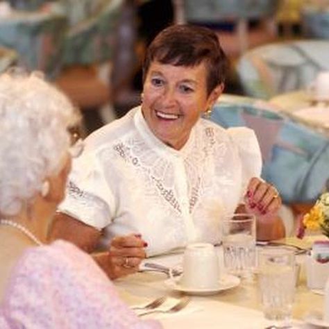 Ladies luncheons can involve all generations of women or can be planned for a certain age group of women. Lunch Ideas For Seniors, Senior Luncheon Outfit, Luncheon Outfit, Summer Lunch Ideas, Girls Luncheon, Ideas For Seniors, Holiday Luncheon, Luncheon Menu, Games For Ladies