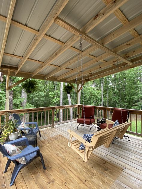 Covered Back Porches, Covered Patio Design, 2x4 Projects, Porch Addition, Diy Cushions, Mobile Home Porch, Deck Designs Backyard, Furniture Free, Patio Roof