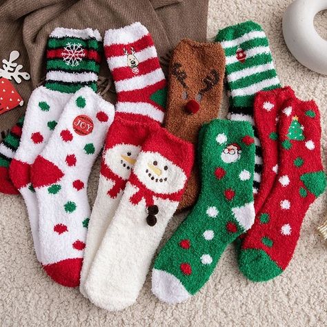 Holiday Baskets, Christmas Slippers, Christmas Dreaming, Fluffy Socks, Cosy Christmas, I Love Winter, Christmas Feeling, Christmas Inspo, Fuzzy Socks