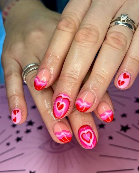 Pedicure Art, Pamper Days, Fingernail Art, Valentine Nails, Lovely Nails, Bright Nails, Kit Kat, Heart Nails, Fun Day