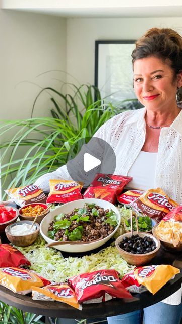 Sandy Coughlin on Instagram: "Happy #tacotuesday🌮 easy dinner. Serve a WALKING TACO BOARD where everyone makes their own #walkingtaco ! TAP recipe link in bio https://reluctantentertainer.com/epic-walking-taco-board-recipe/ #walkingtacos #easydinners #dinnerideas🍴 #dinnertonight" Walking Tacos, Taco Tuesday, Dinner Tonight, Family Friendly Meals, Easy Dinner, Good Eats, Tacos