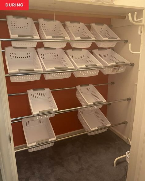 Organizing Laundry Closet, Bedroom Hacks Organizing, Apt Organization, Wardrobe Storage Ideas, Basement Storage Organization, Basket Dresser, Walk In Closet Organization, Crochet Room, Wardrobe Diy