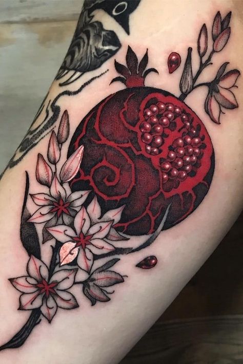 Pomegranate Tattoo, Rip Tattoos For Mom, Feminine Skull Tattoos, Feminine Tattoo Sleeves, More Tattoo, Tatuaje A Color, Badass Tattoos, Abstract Tattoo, Feminine Tattoos