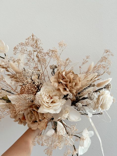 White Rose Pampas Bouquet, Boho Neutral Bouquet, Dried White Flowers Wedding Bouquets, White Dried Flower Bouquet Wedding, Neutral Dried Flower Bouquet, Wedding Flower Bouquets, Simple Wedding Decorations, Charming Wedding, Rustic Shelf