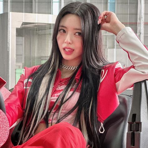 itzy yuna icon lq ! Yuna Pics, Yuna Instagram, Baby Pizza, U Go Girl, Up Cake, Yuna Itzy, Indie Pop Music, Shake It, Kpop Girl Groups