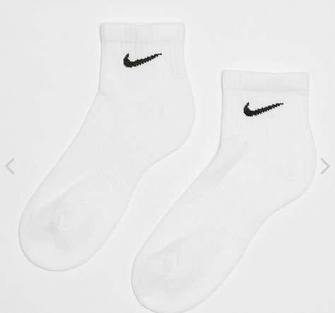 White Nike Socks, Spn Dr, Nike Stuff, Black School Bags, Nike Shoes Women Fashion, Outfit Planner, Nike Art, Dream Things, Colorful Wardrobe