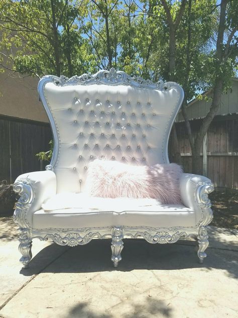 Throne Chair Wedding, Blue Quinceanera Theme, Baroque Bedroom, Light Blue Chair, Princess Chair, Cinderella Sweet 16, Red Velvet Chair, Baroque Chair, Purple Quince