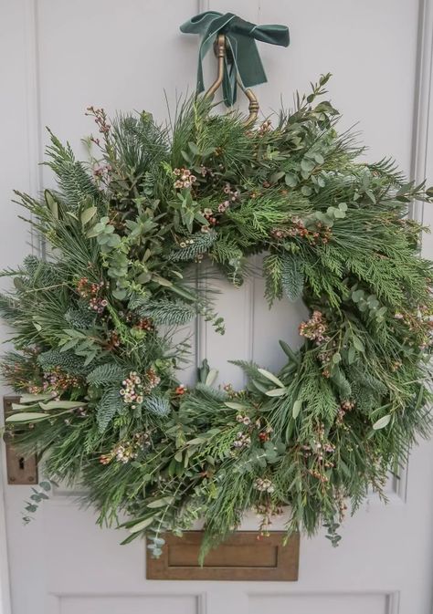 Making A Wreath, Cottage Wreath, Learning Something New, English Country Cottage, Foliage Wreath, Natural Wreath, Wax Flowers, Wreaths And Garlands, Floral Foam