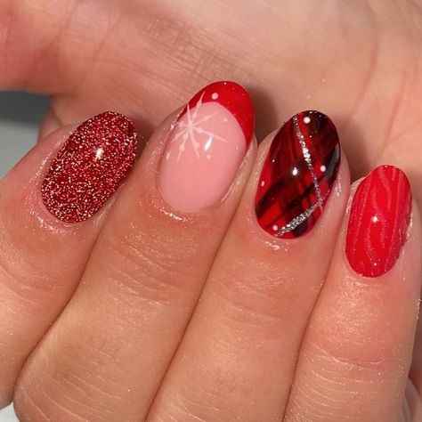 Tartan and sparkles ❤️🎅🏻✨ @oilsbyabi Candy Cane #TheSalonMagUK #nailinspo #sunderlandnails #autumnnails #sunderlandnailtechnician… | Instagram Tartan Nails, Short Christmas Nails, Christmas Nail Ideas, Pedicure Manicure, Nail Files, Xmas Nails, Red Tartan, Jingle All The Way, Christmas Nail