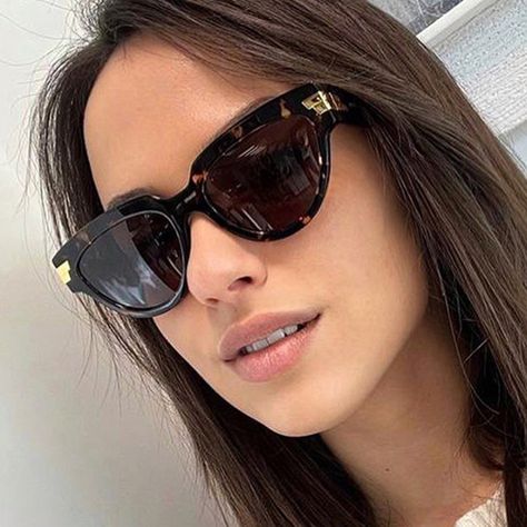 OVOYAN 2022 Fashion Cateye Sunglasses Women/Men Eyewear Women Luxury Brand Glasses for Women Vintage Eye Fashion, Uv400 Sunglasses, Designer Shades, Cat Eye Sunglasses Women, نظارات شمسية, Streetwear Accessories, Shades For Women, Female Male, Sports Fashion