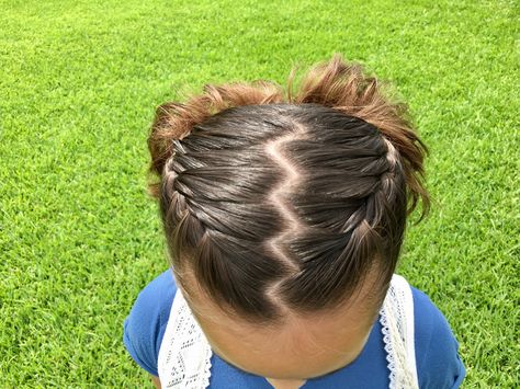 Zig Zag French Braid Combo Link is in our bio Zig Zag Part Braids, Zig Zag Part Hair, Zig Zag Braids, Game Hairstyles, Zig Zag Part, Zig Zag Braid, Trendy We Fryzurach, Tan Skin Blonde Hair, Parting Hair