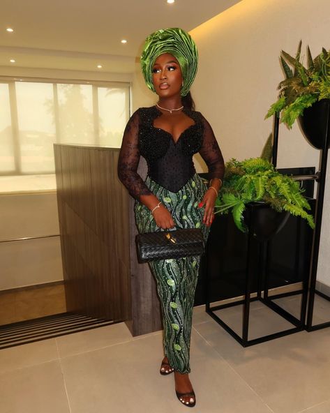 Forest Green Asoebi Styles, Isi Agu Styles For Ladies, Green Asoebi, Nigerian Attire, Owambe Styles, Ankara Dress Designs, Nigerian Lace Styles Dress, Nigerian Lace Styles, African Wedding Attire