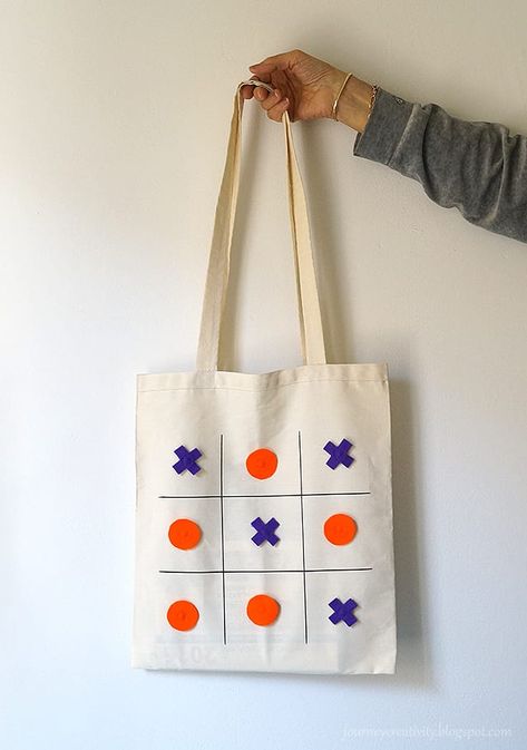 Simple Tote Bag Design, Plain Tote Bag, Tote Bag Design Ideas, Bag Design Ideas, Decorated Tote Bags, Creative Tote Bag, Bag For The Beach, Plain Tote, Handpainted Tote Bags