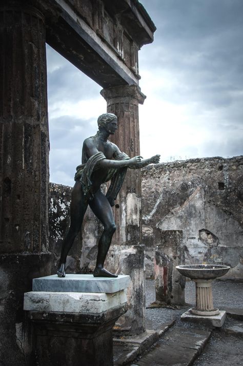 Pompeii, Italy Pompeii Italy Aesthetic, Ancient Rome Aesthetic Vintage, Ancient Rome Aesthetic Dark, Pompeii Italy Photography, Ancient Pompeii, Pompeii Italy, Ancient Discoveries, Pompeii Ruins, Pompeii Artifacts