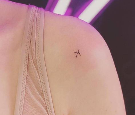 Travel Shoulder Tattoo, Aviation Tattoo Ideas, Tiny Airplane Tattoo, Tiny Shoulder Tattoos For Women, Aviation Tattoo, Airplane Tattoo, Plane Tattoo, Airplane Tattoos, Flying Tattoo