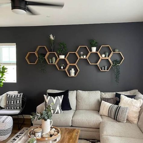 Classic Boho Living Room, Green Walls Living Room, Living Room Decor Tips, Wood Centerpieces, Hexagon Shelves, Creative Wall Decor, Classic Living Room, Mediterranean Home, Stylish Living Room