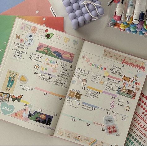 Daily Planner Layout, Muji Stationary, Pola Top, Aesthetic Pencil Case, Daily Aesthetic, Monthly Layout, Planner Diary, Bullet Journal Paper, Bulletin Journal Ideas