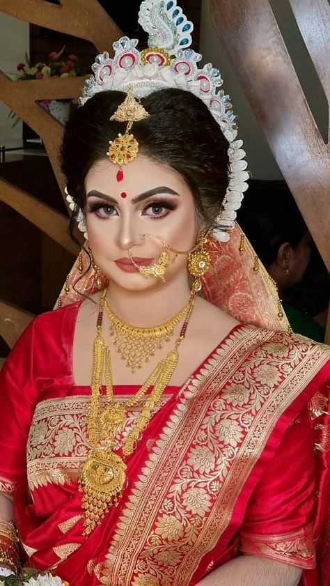 Oriya Bride, Bengali Marriage, Indian Eye Makeup, Bride Images, Bengali Fashion, Bridal Jewellery Set, Indian Bride Makeup, Bengali Bridal Makeup, Indian Wedding Bride