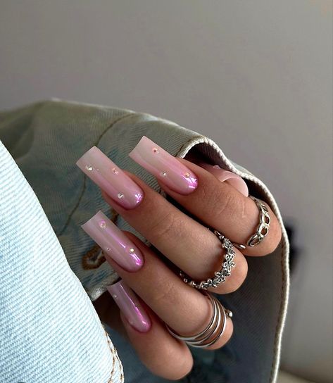 2 Tone Acrylic Nails, Chrome Acrylic Nails Designs, Different French Tip Nails, Office Nails Classy, Mom Nails, Classy Baddie Nails, Pink Chrome Nails, Nail Art Gel, Nails Square